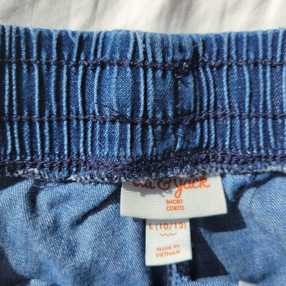 Girls Jeans Shorts - Picture 2 of 3